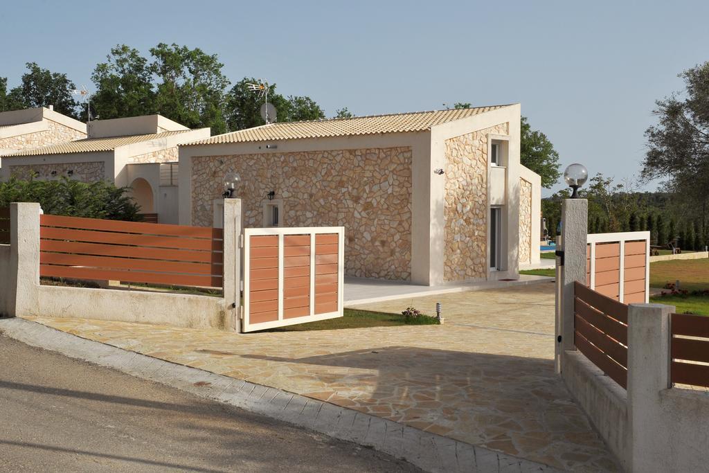 Villa Poulades Gouvia Rum bild