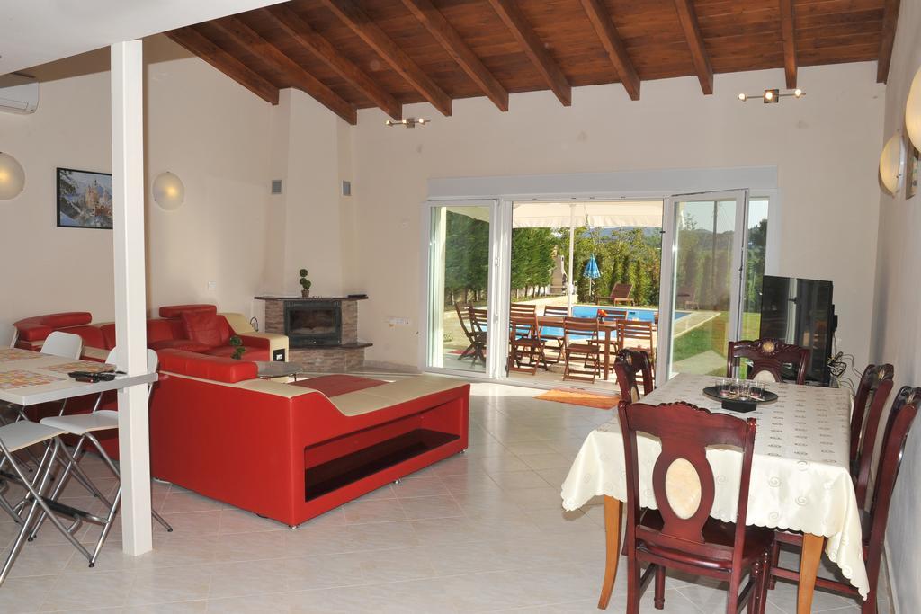 Villa Poulades Gouvia Rum bild