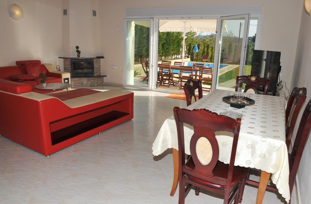 Villa Poulades Gouvia Rum bild