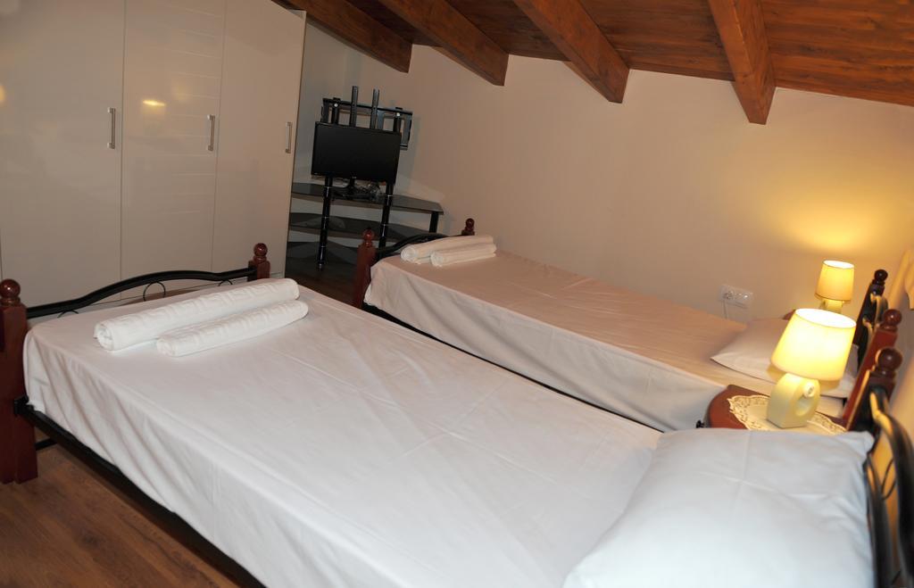 Villa Poulades Gouvia Rum bild
