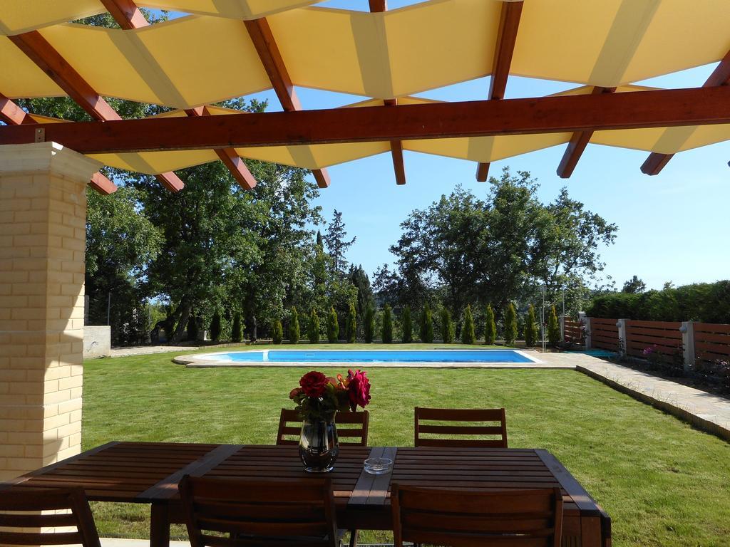 Villa Poulades Gouvia Exteriör bild