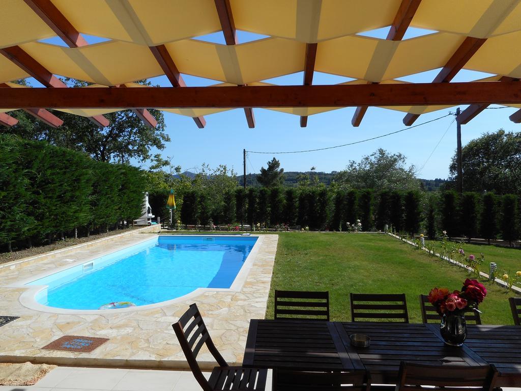 Villa Poulades Gouvia Exteriör bild