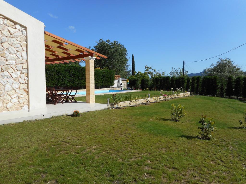 Villa Poulades Gouvia Exteriör bild