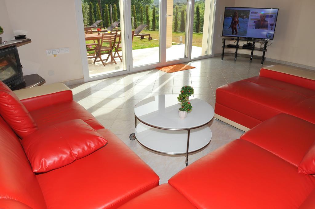 Villa Poulades Gouvia Exteriör bild